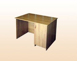 Однотумбовый письменный стол с дверкой для армии - 120x65x75 см
